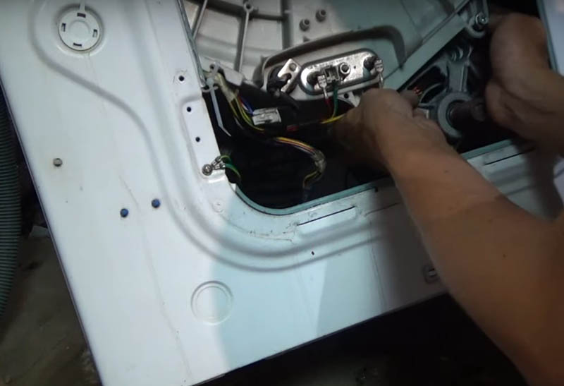   Hotpoint-Ariston  